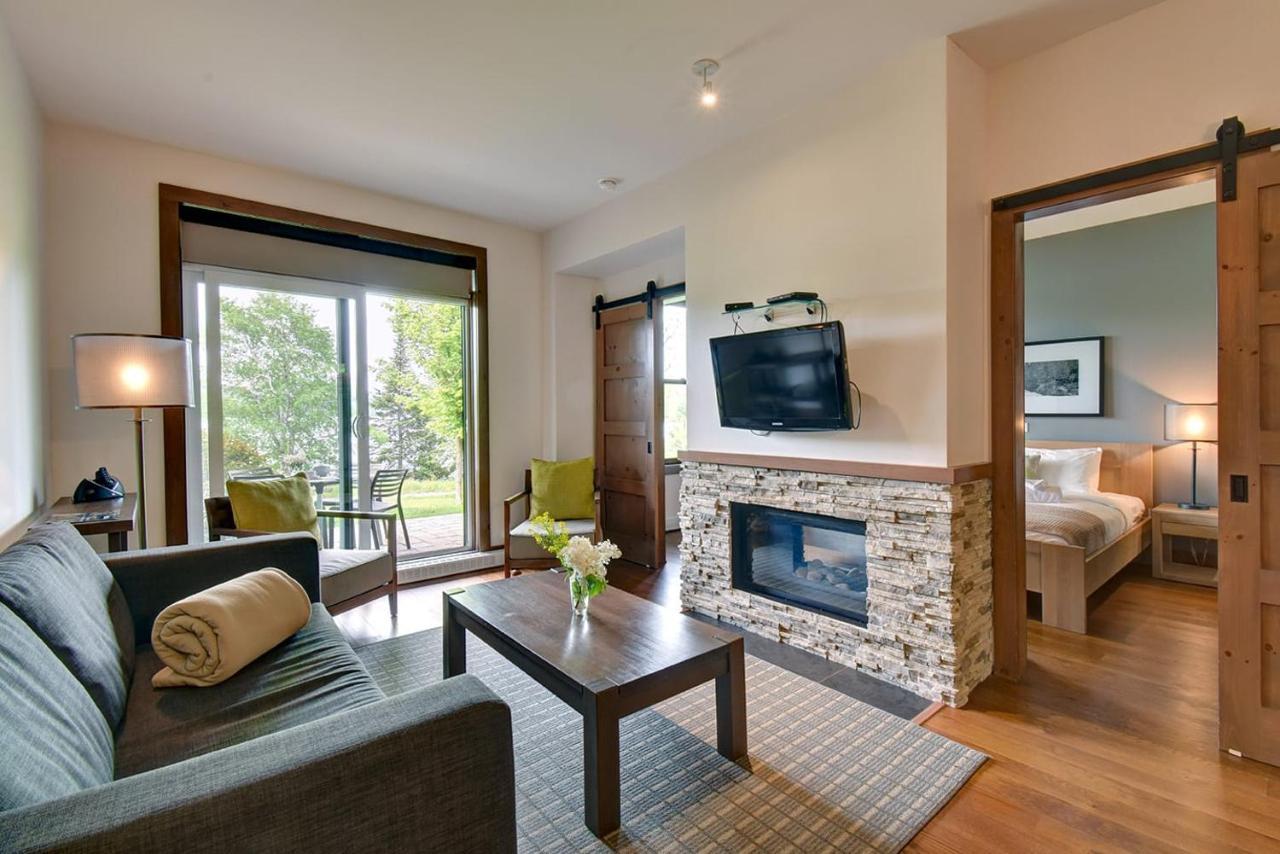 Quiet Condo On Ground Floor Steps To The Lake Lac-Superieur Exterior foto
