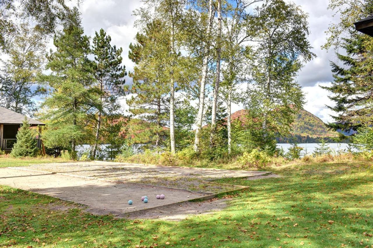 Quiet Condo On Ground Floor Steps To The Lake Lac-Superieur Exterior foto